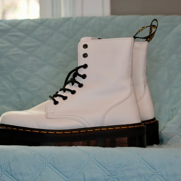 White Doc Marten Combat Boots w/ Air Wear Sole- US Woman's Size 8 - Picture 4 of 5